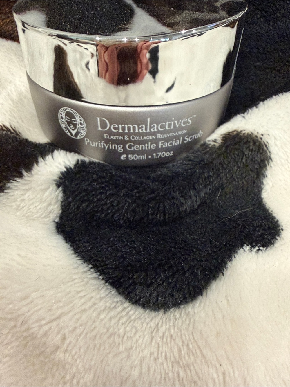 Dermalactives purifying glentle facial scrub size 1.7oz collagen rejuvenation